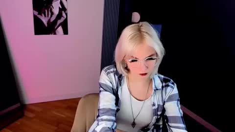 Snapshot of vanessaaustin chatting on 02/23/26, 02:58 Vanessa online show from 02/23/26, 02:58