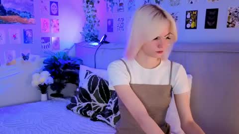 Vanessa online show from 04/17/26, 02:42