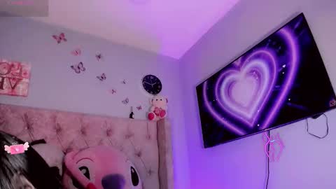 vanessacastroo online show from 10/23/25, 07:29