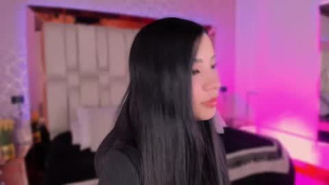 vanessaduval online show from 10/19/25, 10:43