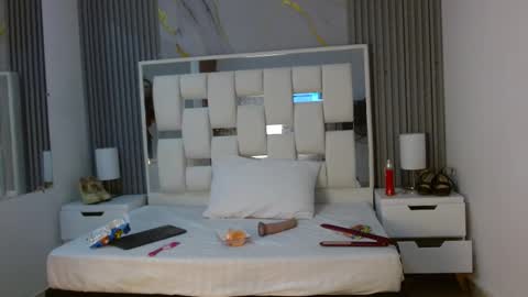 Vanessa Hard online show from 09/21/25, 07:15