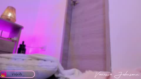Snapshot of vanessajohnsonn chatting on 03/02/25, 01:15 vanessajohnsonn online show from 03/02/25, 01:15