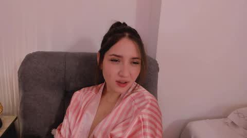 vanessajohnsonn online show from 04/09/26, 01:27