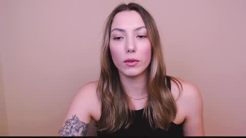 Snapshot of vanessakim_ chatting on 02/06/25, 08:45 Vanessa online show from 02/06/25, 08:45