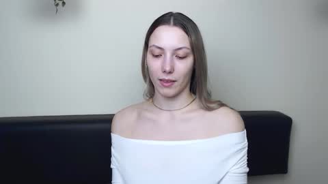 Snapshot of vanessakim_ chatting on 02/18/26, 05:09 Vanessa online show from 02/18/26, 05:09