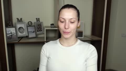 Vanessa online show from 03/17/26, 06:00