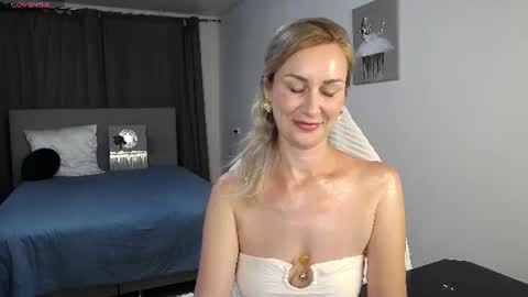 Vanessa  online show from 06/18/26, 06:23