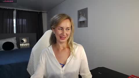Vanessa  online show from 07/05/26, 01:40