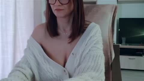 Vanessa online show from 02/28/25, 11:25