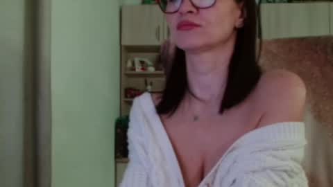 Vanessa online show from 12/20/25, 06:09