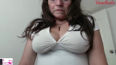 Vanesared2 online show from 02/25/25, 07:47