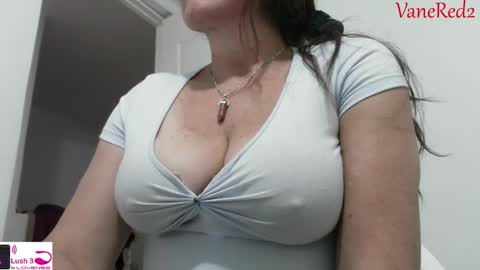 Vanesared2 online show from 03/01/25, 10:21