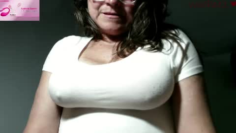 Snapshot of vanessared2 chatting on 07/20/26, 01:31 Vanesared2 online show from 07/20/26, 01:31