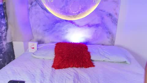 vanessascott_ online show from 10/09/25, 07:50