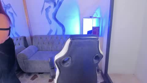 vanessascott_ online show from 03/19/26, 05:33