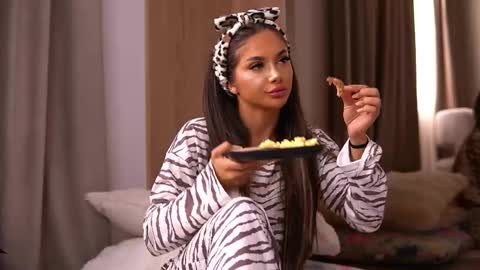 Vanessa Simon online show from 04/23/26, 05:30