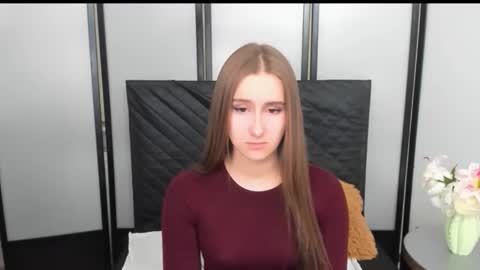 Snapshot of vanessatrue chatting on 11/27/25, 03:25 VanessaTrue online show from 11/27/25, 03:25