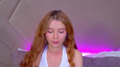 VanessaVienne online show from 02/02/26, 04:17
