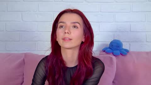 Snapshot of vanessavienne chatting on 05/17/26, 04:03 VanessaVienne online show from 05/17/26, 04:03