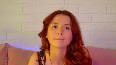 Snapshot of vanessavienne chatting on 06/12/26, 04:28 VanessaVienne online show from 06/12/26, 04:28