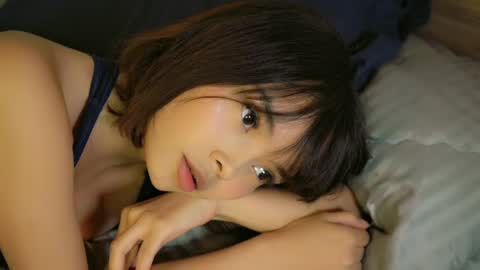 Snapshot of vanesse_ chatting on 02/22/25, 04:18 Irina online show from 02/22/25, 04:18