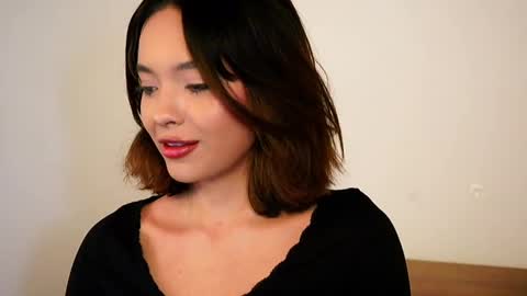 Snapshot of vanesse_ chatting on 03/06/25, 02:41 Irina online show from 03/06/25, 02:41