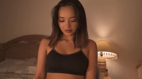 Snapshot of vanesse_ chatting on 10/04/25, 03:59 Irina online show from 10/04/25, 03:59