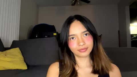 Snapshot of vanesse_ chatting on 11/04/25, 02:21 Irina online show from 11/04/25, 02:21