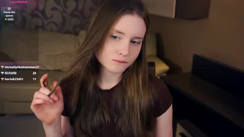 Luna online show from 11/07/25, 06:52