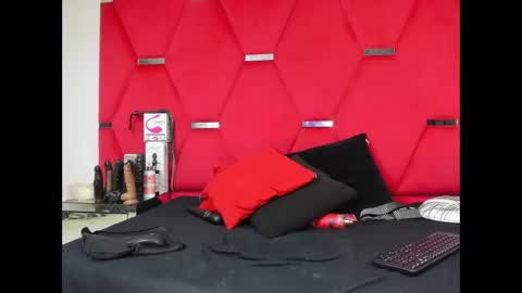 Vaneza online show from 10/23/25, 04:56