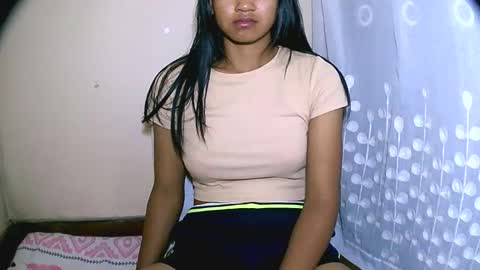 vanih27 online show from 04/15/26, 09:26