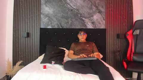 Snapshot of vanilla_hot_ chatting on 01/27/25, 01:09 vanilla_hot_ online show from 01/27/25, 01:09