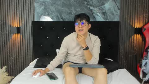 Snapshot of vanilla_hot_ chatting on 02/01/25, 01:20 vanilla_hot_ online show from 02/01/25, 01:20