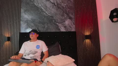 Snapshot of vanilla_hot_ chatting on 02/07/25, 04:35 vanilla_hot_ online show from 02/07/25, 04:35