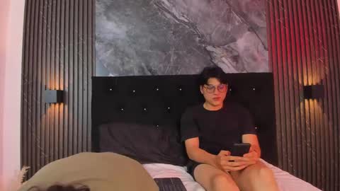 Snapshot of vanilla_hot_ chatting on 02/09/25, 10:21 vanilla_hot_ online show from 02/09/25, 10:21