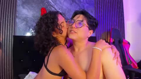 Snapshot of vanilla_hot_ chatting on 02/22/25, 01:57 vanilla_hot_ online show from 02/22/25, 01:57