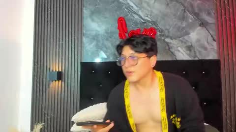 Snapshot of vanilla_hot_ chatting on 02/22/25, 05:02 vanilla_hot_ online show from 02/22/25, 05:02