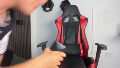 Snapshot of vanilla_hot_ chatting on 02/26/25, 04:45 vanilla_hot_ online show from 02/26/25, 04:45