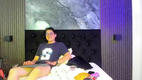 Snapshot of vanilla_hot_ chatting on 03/03/25, 01:09 vanilla_hot_ online show from 03/03/25, 01:09