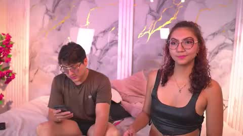 Snapshot of vanilla_hot_ chatting on 11/28/25, 08:22 vanilla_hot_ online show from 11/28/25, 08:22