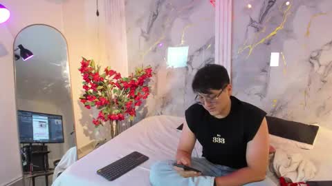 Snapshot of vanilla_hot_ chatting on 12/03/25, 07:34 vanilla_hot_ online show from 12/03/25, 07:34