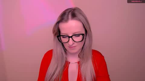 Mia online show from 03/10/26, 06:35