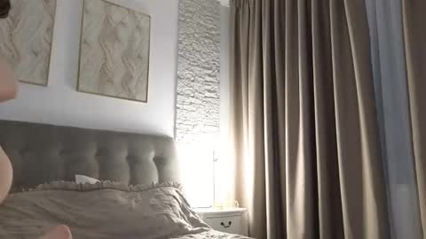 Snapshot of vanillaextasy chatting on 03/20/26, 08:35 vanillaextasy online show from 03/20/26, 08:35