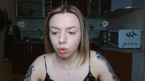 VanillaMuffin online show from 11/07/25, 06:35