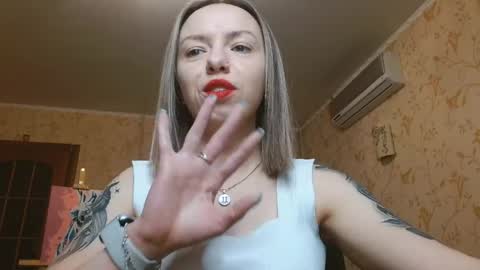 VanillaMuffin online show from 04/11/26, 12:20