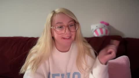 Snapshot of vanillapuddingpie chatting on 01/23/25, 05:02 vanillapuddingpie online show from 01/23/25, 05:02