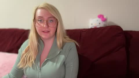 Snapshot of vanillapuddingpie chatting on 01/28/25, 12:36 vanillapuddingpie online show from 01/28/25, 12:36