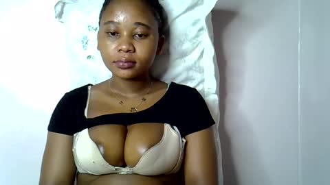 vanillavenus online show from 10/24/25, 10:50