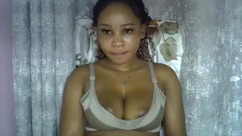 Snapshot of vanillavenus chatting on 05/20/26, 02:34 vanillavenus online show from 05/20/26, 02:34