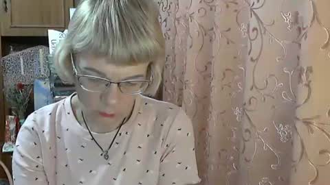 Snapshot of vanillaxcreamy chatting on 12/04/24, 01:42 Vanillaxcreamy online show from 12/04/24, 01:42